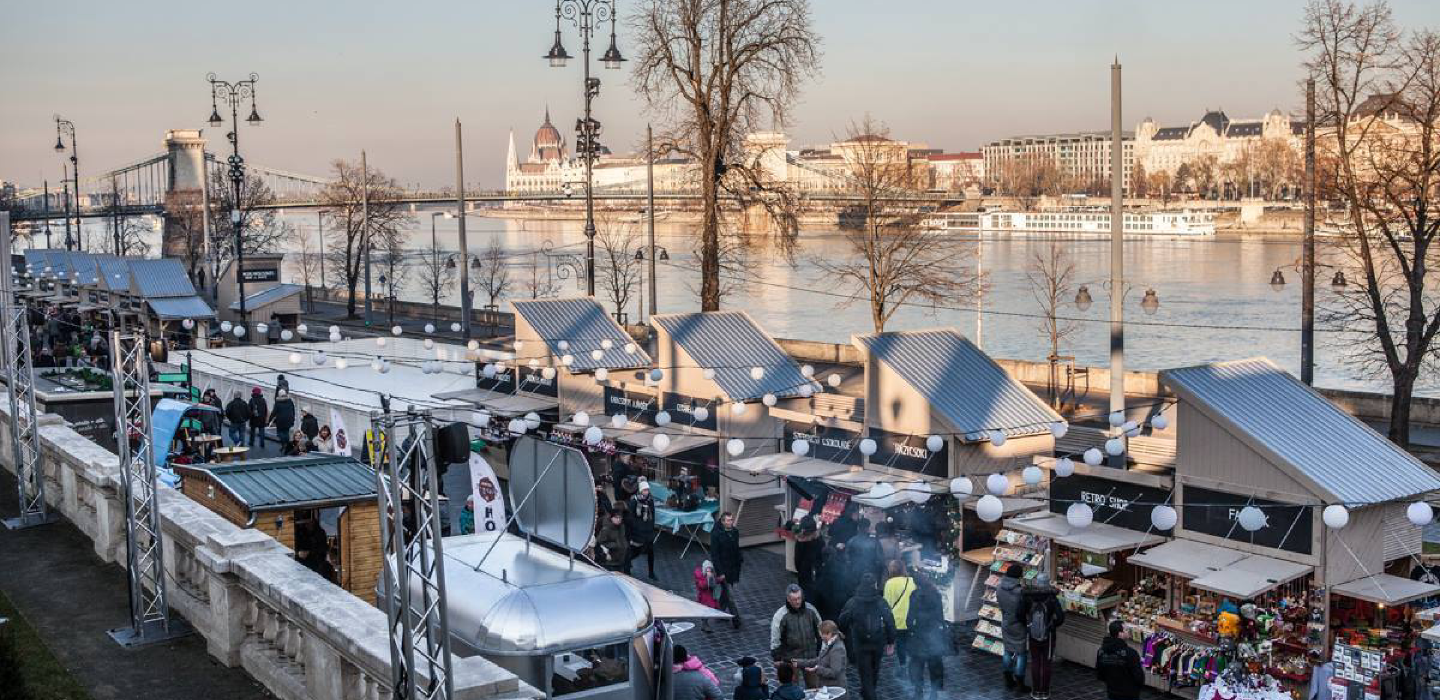 Christmas fair at Várkert Bazár