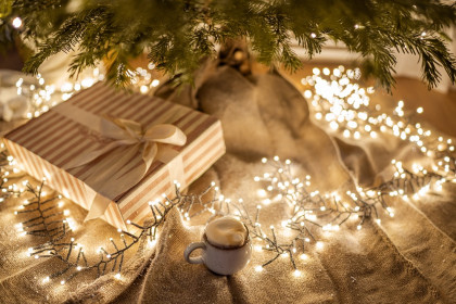 Create a real Christmas atmosphere in your new home: the magic of scents and lights