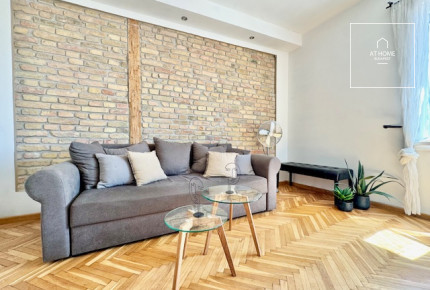 Newly renovated Studio Penthouse Flat near the Basilica for rent Budapest V. district, Belváros