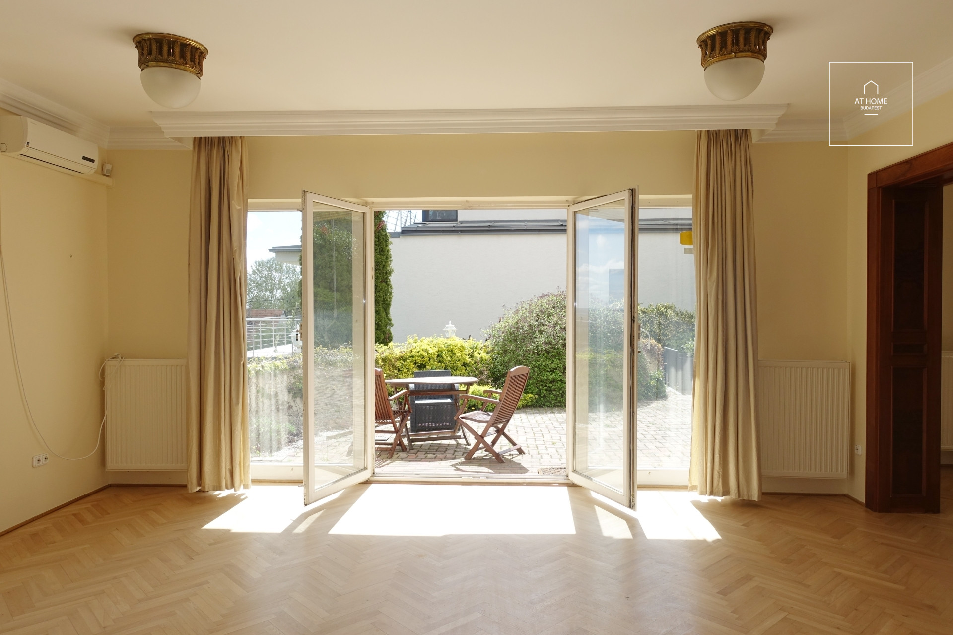 Panorámás családi ház Testvérhegy egyik legszebb részén, III. kerület, Budapest