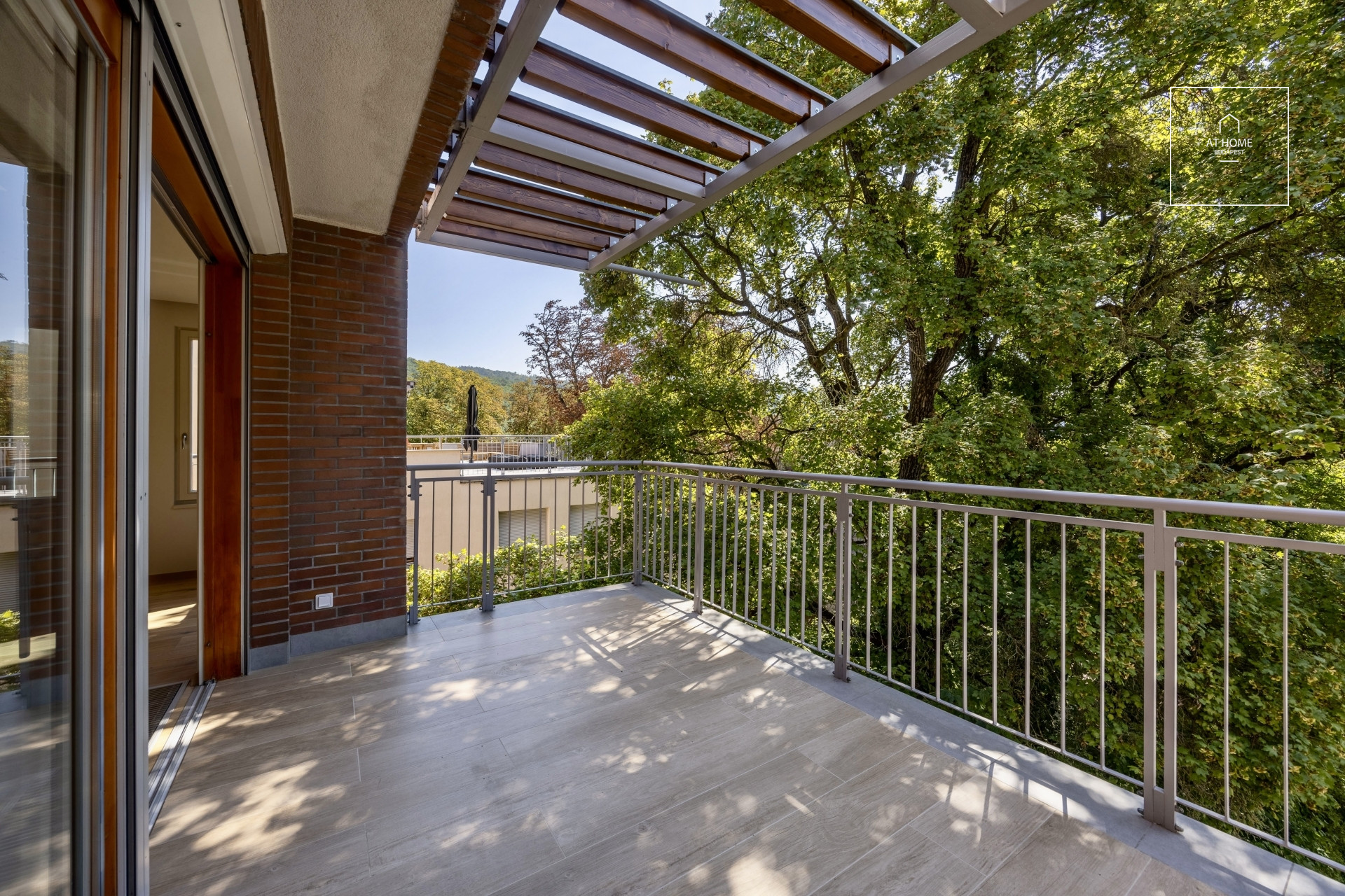 Premium Duplex Apartment with Huge Rooftop Terrace – Green Residential Area,  District II, Budapest