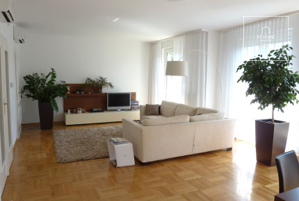 Három hálószobás kertkapcsolatos lakás kiadó Budapest II. kerület, Rózsadomb