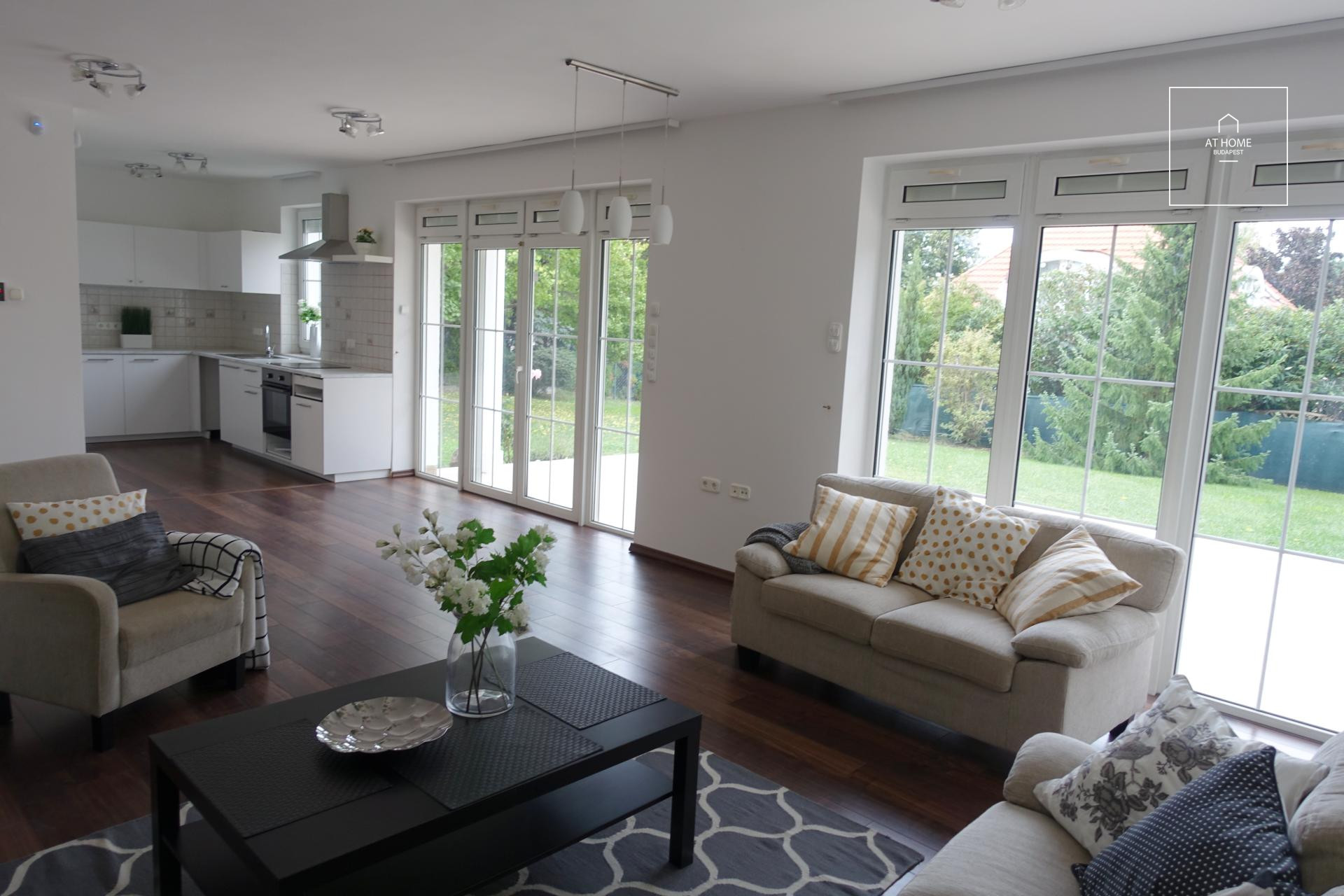 Ízléses Önálló családi ház kiadó Budapest XI. kerület, Madárhegy