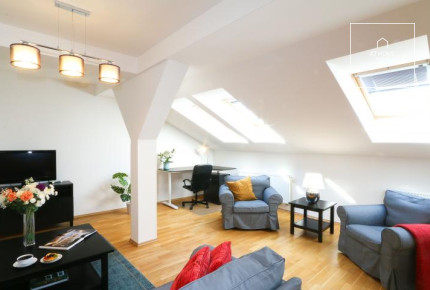 Plně zařízený podkrovní apartman 3+kk, Sázavská, Vinohrady