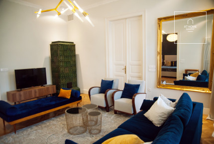 Teljesen bútorozott 133 nm-es 3 hálószobás lakás kiadó a VI. kerületben