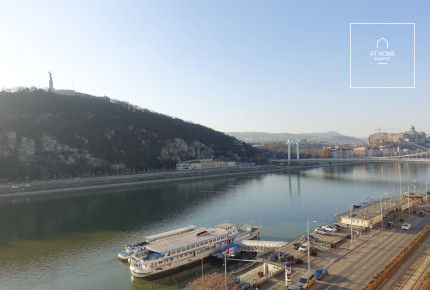 Apartment with view to the Danube in the heart of the downtown, Budapest, 5th district