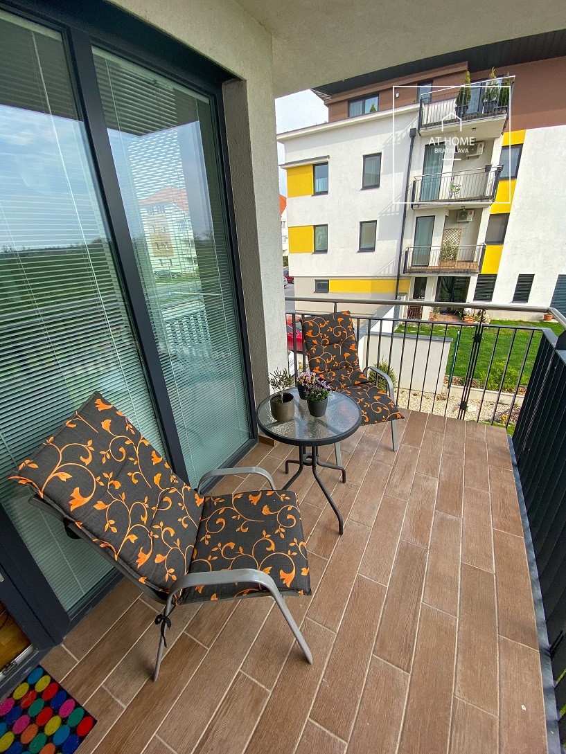 Šamorín, byt 3+kk s balkónom v novostavbe, zariadený