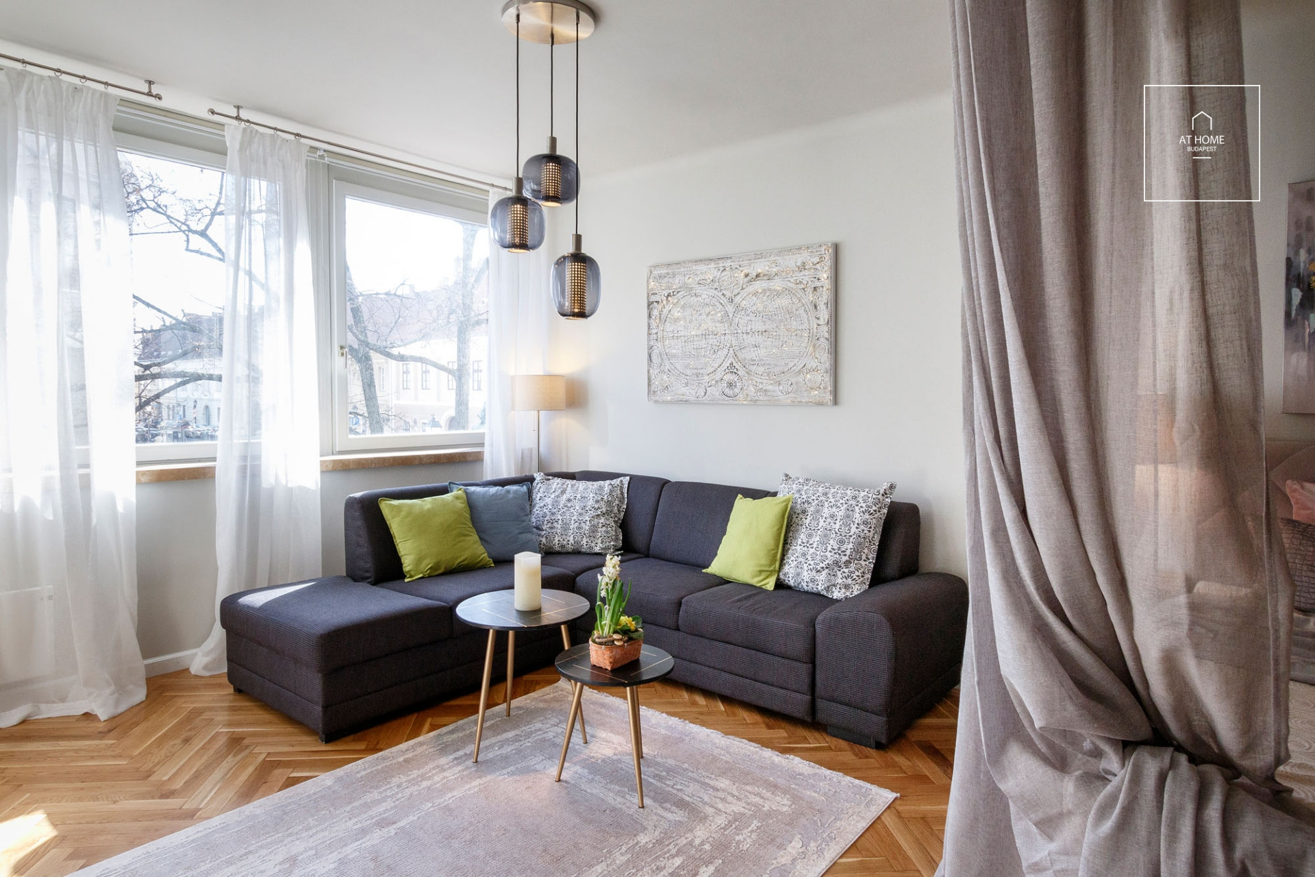 Studio apartment for rent near Buda Castle, Budapest 1st district.
