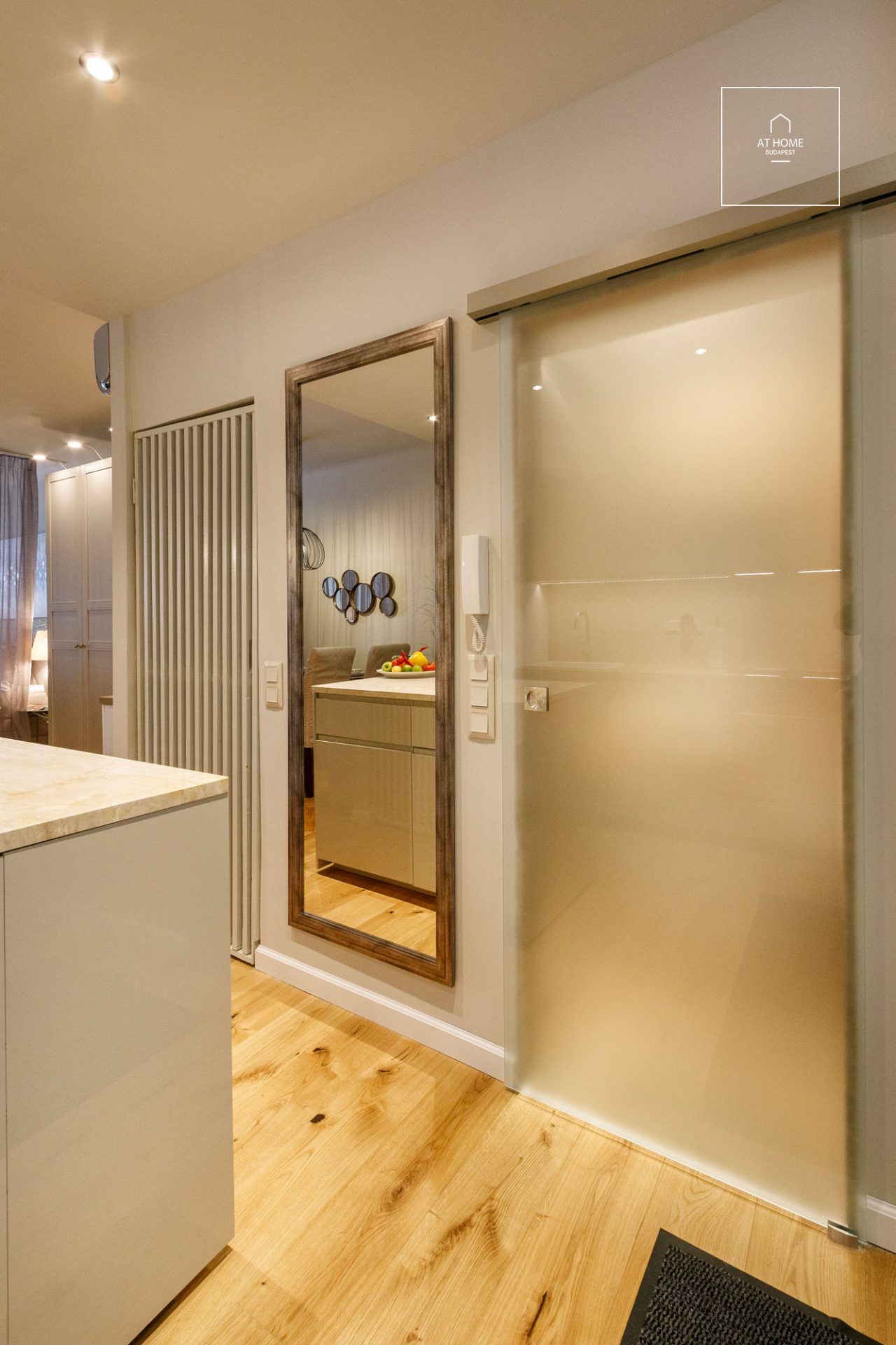 Stúdió lakás kiadó a Budai vár közelében, Budapest I. kerület.