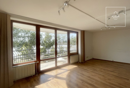 Apartment with view of the Danube for sale in district 9 of Budapest