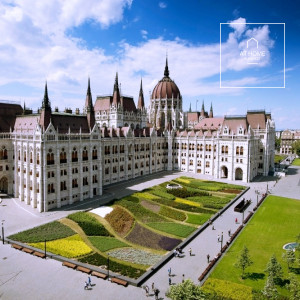 Luxury apartment overlooking the Danube and the Parliament in the 5th district of Budapest, Lipótváros