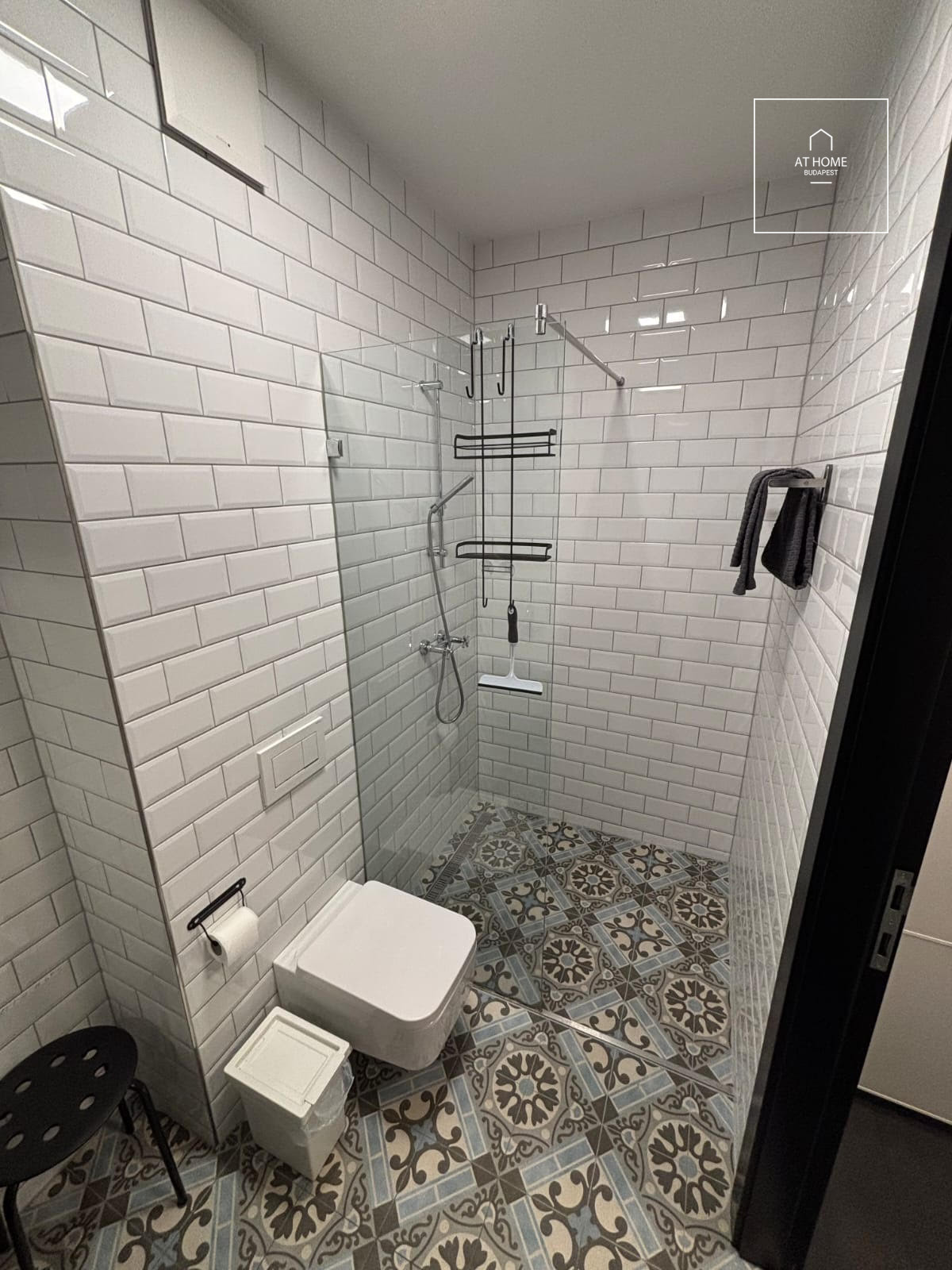 Modern Stúdió Kiadó a Loft Astoria Épületében, Budapest