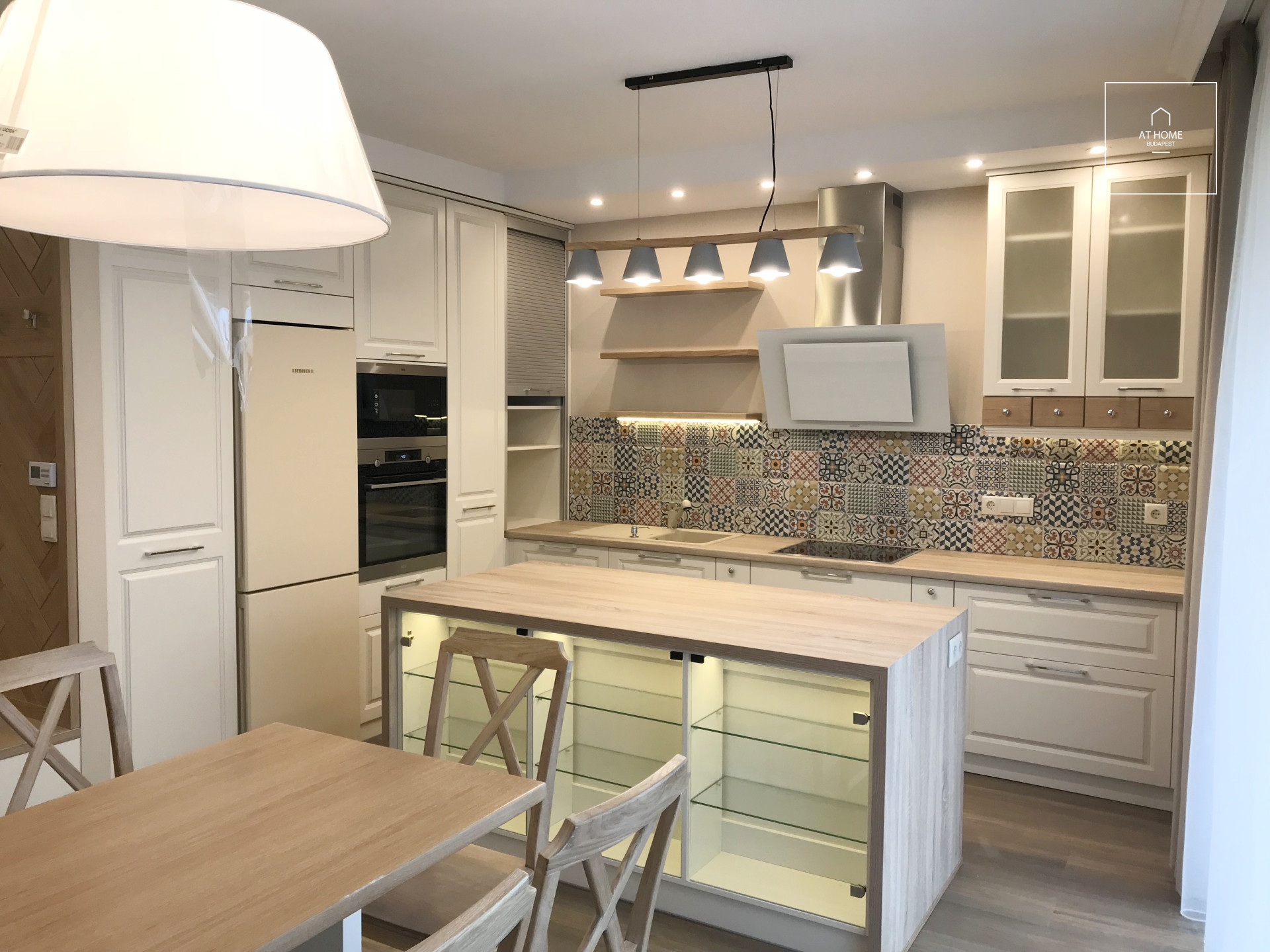 Felújított 1 hálószobás lakás kiadó a Rózsadombon