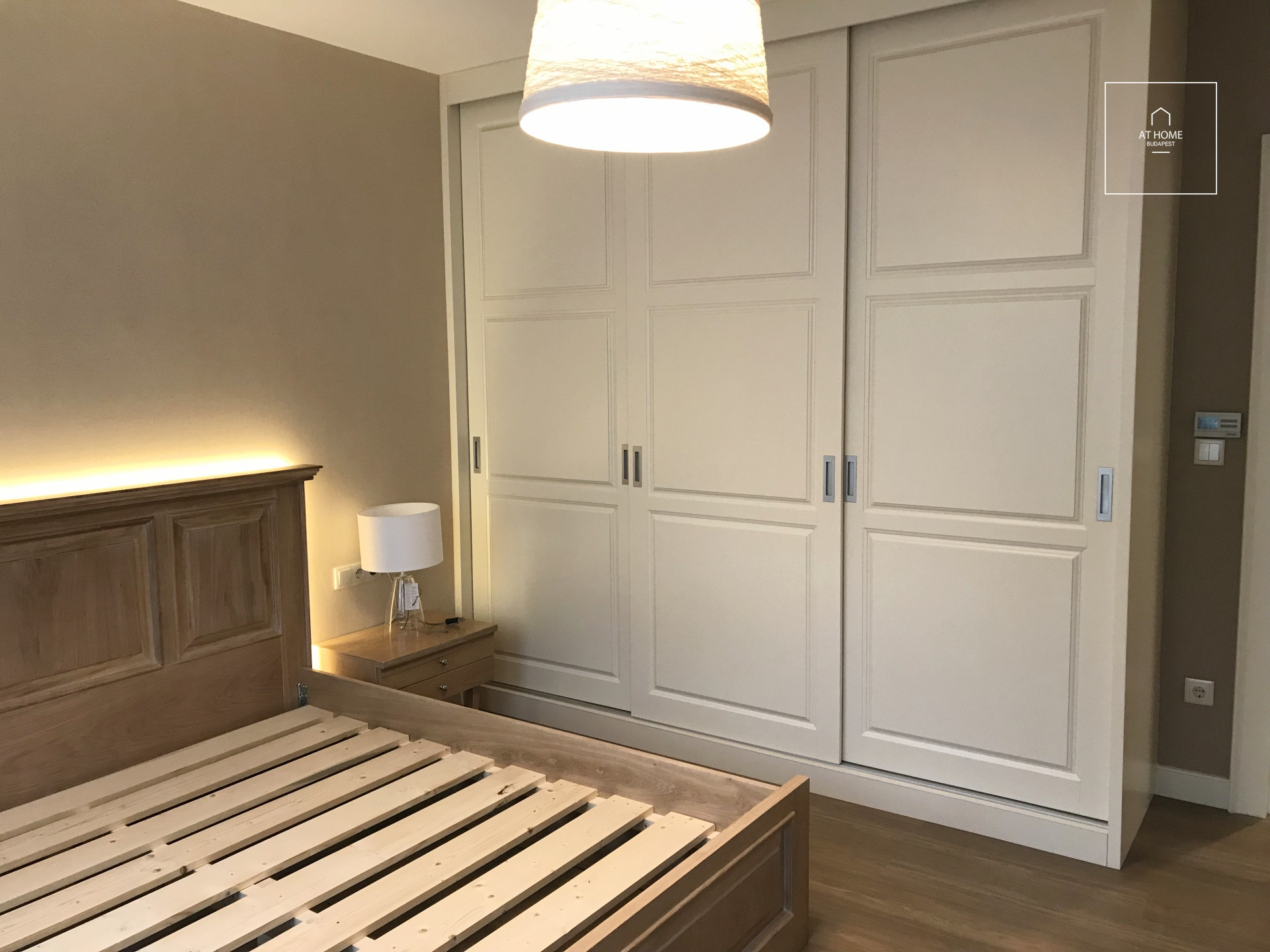 Felújított 1 hálószobás lakás kiadó a Rózsadombon