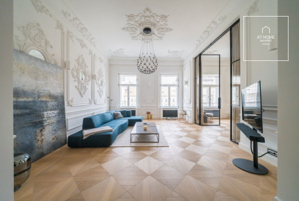 Renovated 122 sqm luxury apartment with 2 bedrooms in Budapest’s 5th district, Lipótváros