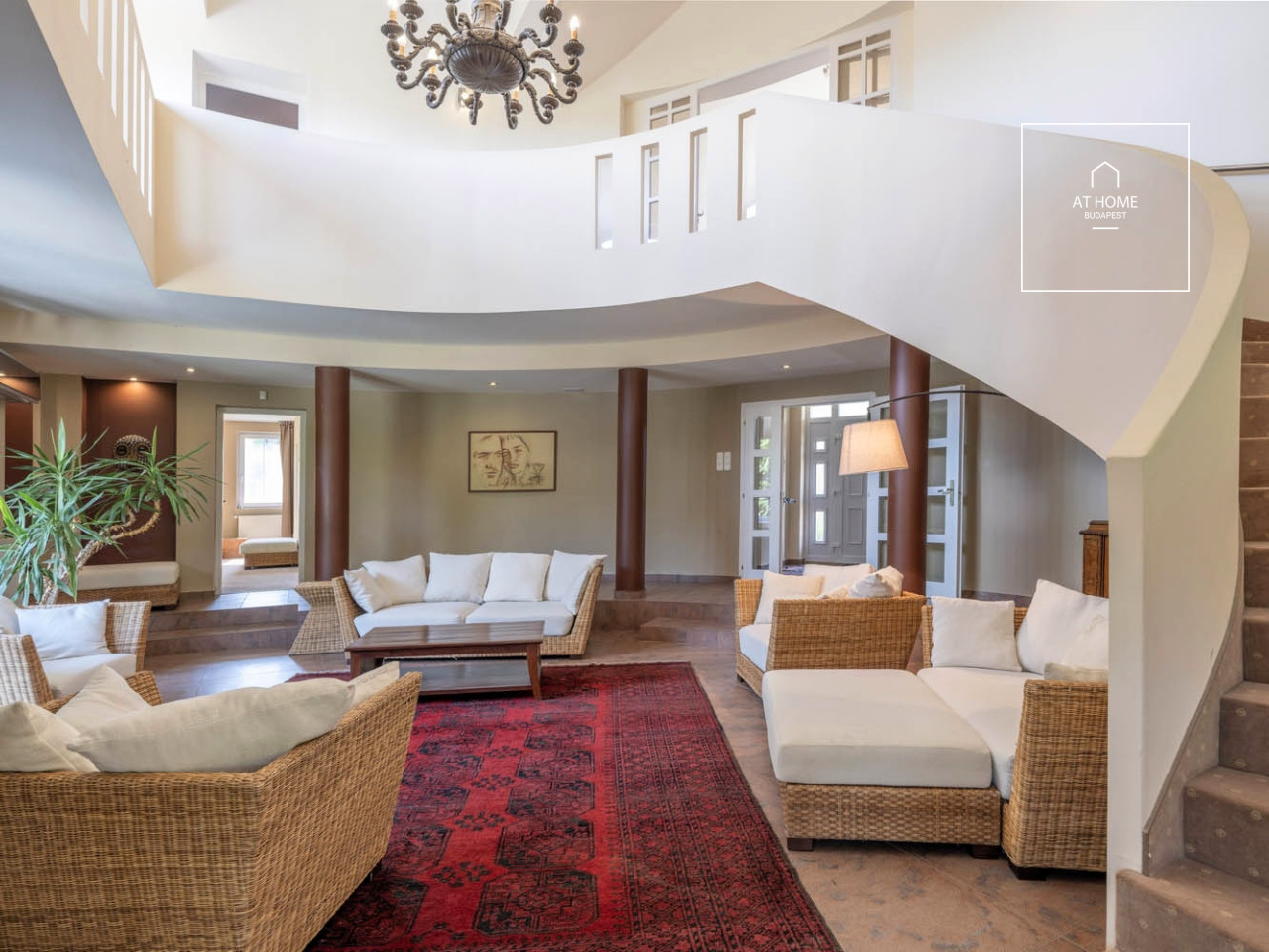 Elegant detached house in Budajenő