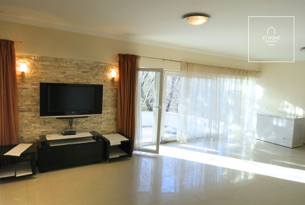 Káprázatos ikerház kiadó Budapest II. kerület, Csatárka