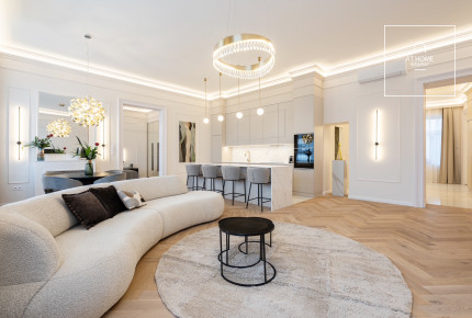 Renovated 2-Bedroom Apartment in District V, Lipótváros