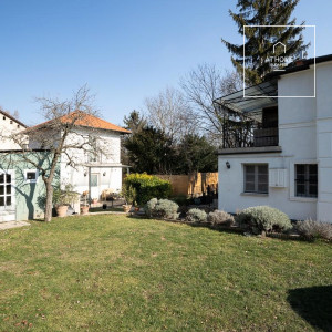 Klasszikus stílusú villaépület nagy telekkel II. kerület, Kurucles