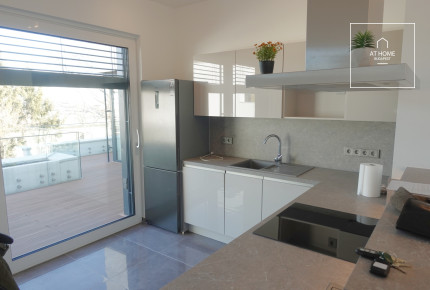 Two bedroom luxury apartment for rent in the heart of Németvölgy.