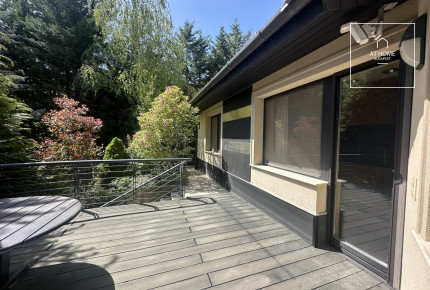 Three-storey 500 sqm family house in District III, Testvérhegy