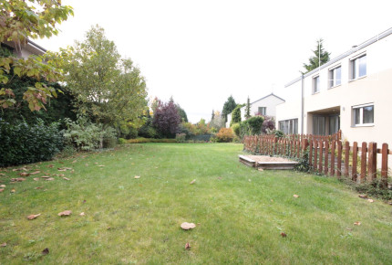 Charming family house with garden, 2 terraces and fire place, Františka Zemana, Průhonice