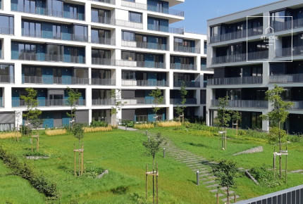 Világos, modern lakás kiadó Újlipótvárosban, portaszolgálatos épületben