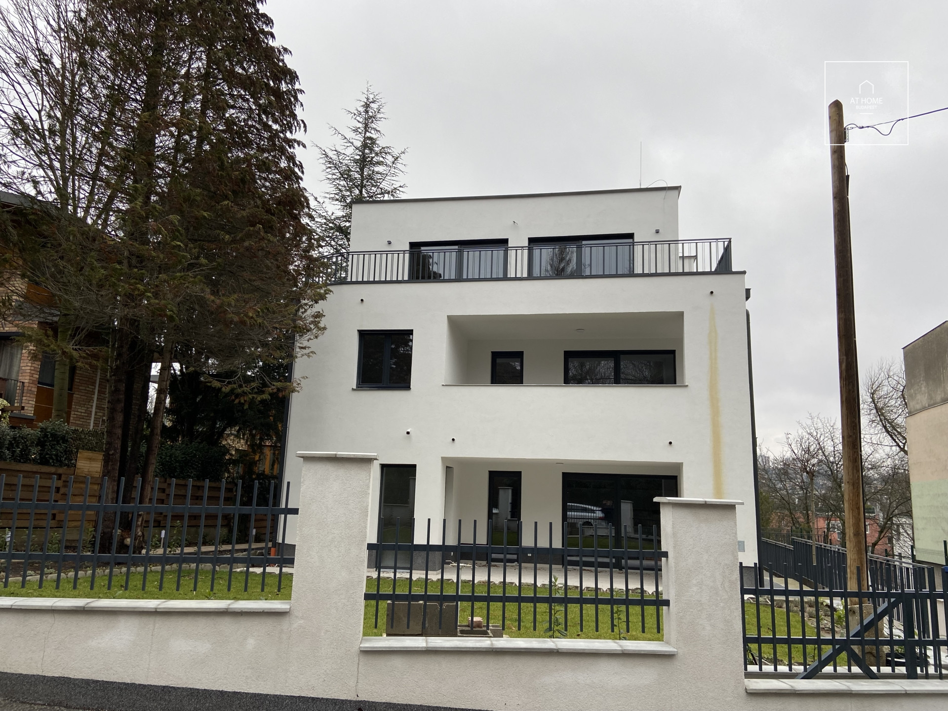 Newly built 4-bedroom apartment for rent Budapest II. district Szépilona