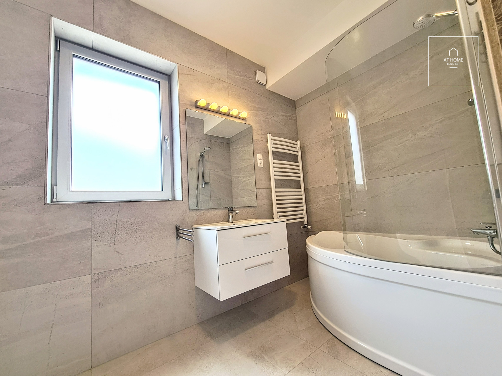 Newly built 4-bedroom apartment for rent Budapest II. district Szépilona