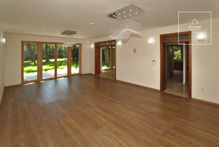 Elegant detached house for rent  II/A. district, Adyliget