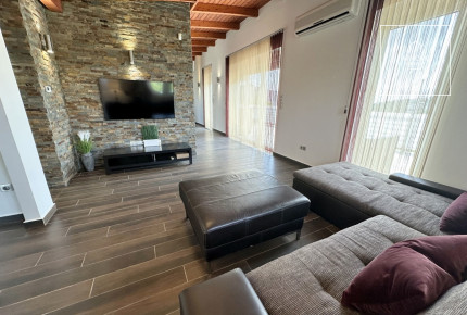 Exkluzív penthouse kiadó Budapest III. kerületében, Újlakon