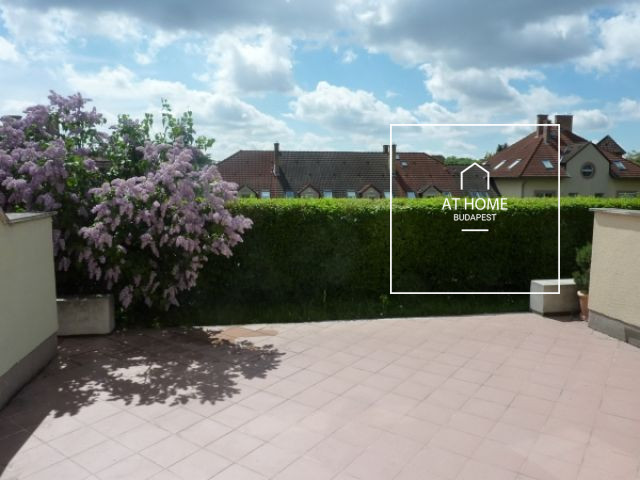 Stunning row house for rent Budapest II. district, Pálvölgy