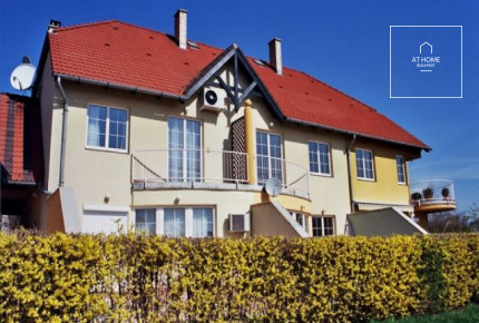 Stunning row house for rent Budapest II. district, Pálvölgy