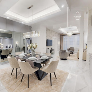 Renovated 100 sqm Luxury Apartment with 2 Balconies in District V, Downtown, Budapest