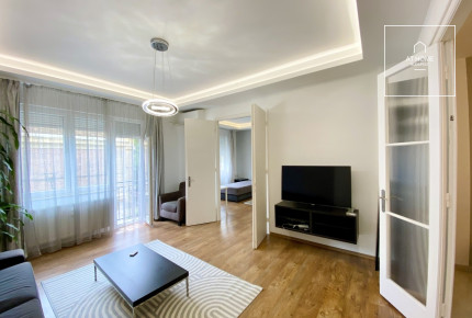 Two-Bedroom Apartment with Balcony in District XI, Lágymányos