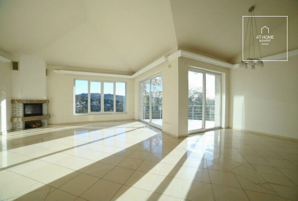 Spacious Three-Storey Family House Near the French School II/A. district, Remetekertváros