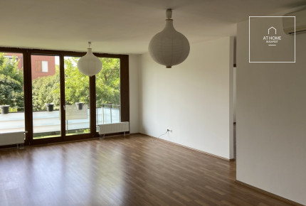 First-floor apartment in a residential complex is available for rent in Budapest, District XI, Madárhegy.