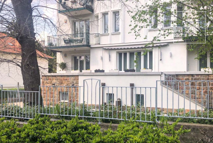 Refurbished beautiful 2-bedroom apartment for rent in Budapest II. district