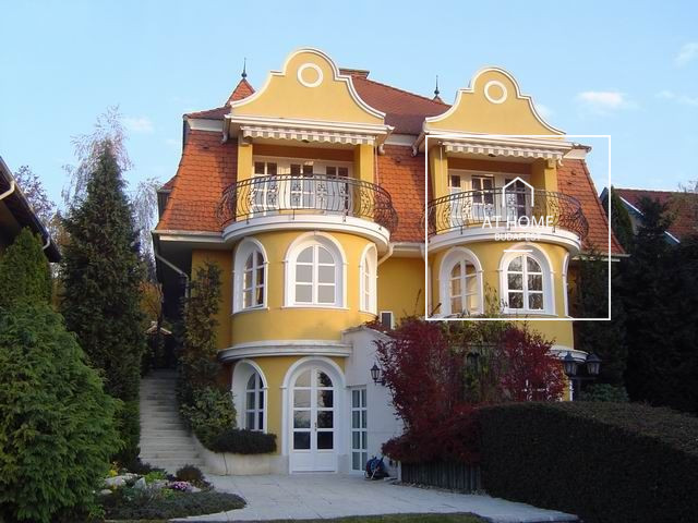 Exclusive semi-detached house for rent  II/A. district, Remetekertváros