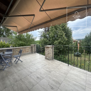 Mediterranean-Style Family Home with Panoramic Views in Pesthidegkút