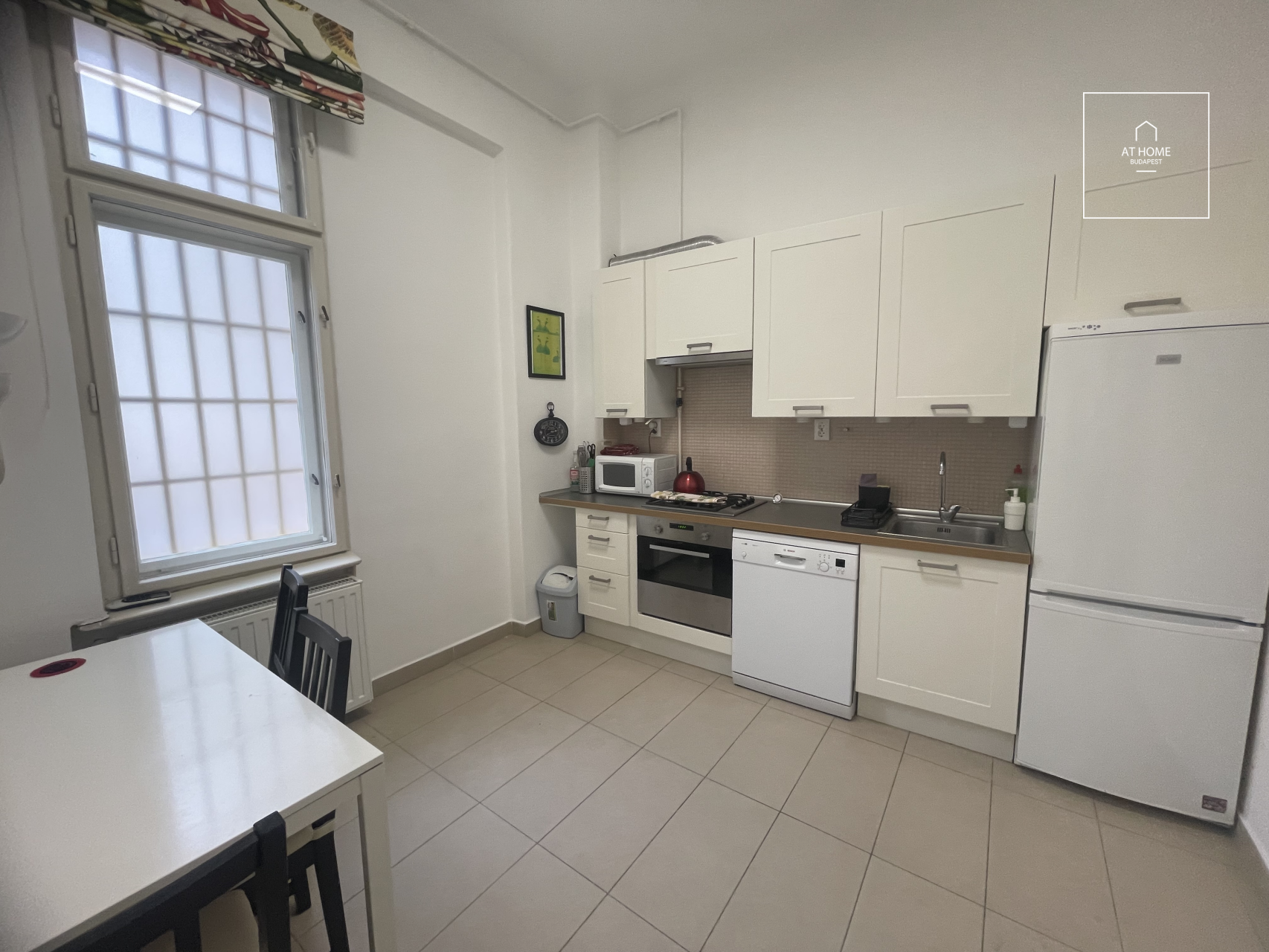 For sale: a renovated, elegant classic apartment in the heart of Budapest’s 5th district.