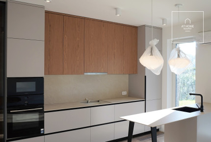 Newly built 141 sqm three-storey semi-detached house for sale in District II/A, Remetekertváros