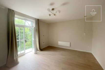 Renovated 39 sqm First-Floor Apartment with Garden Area in District XI, Albertfalva