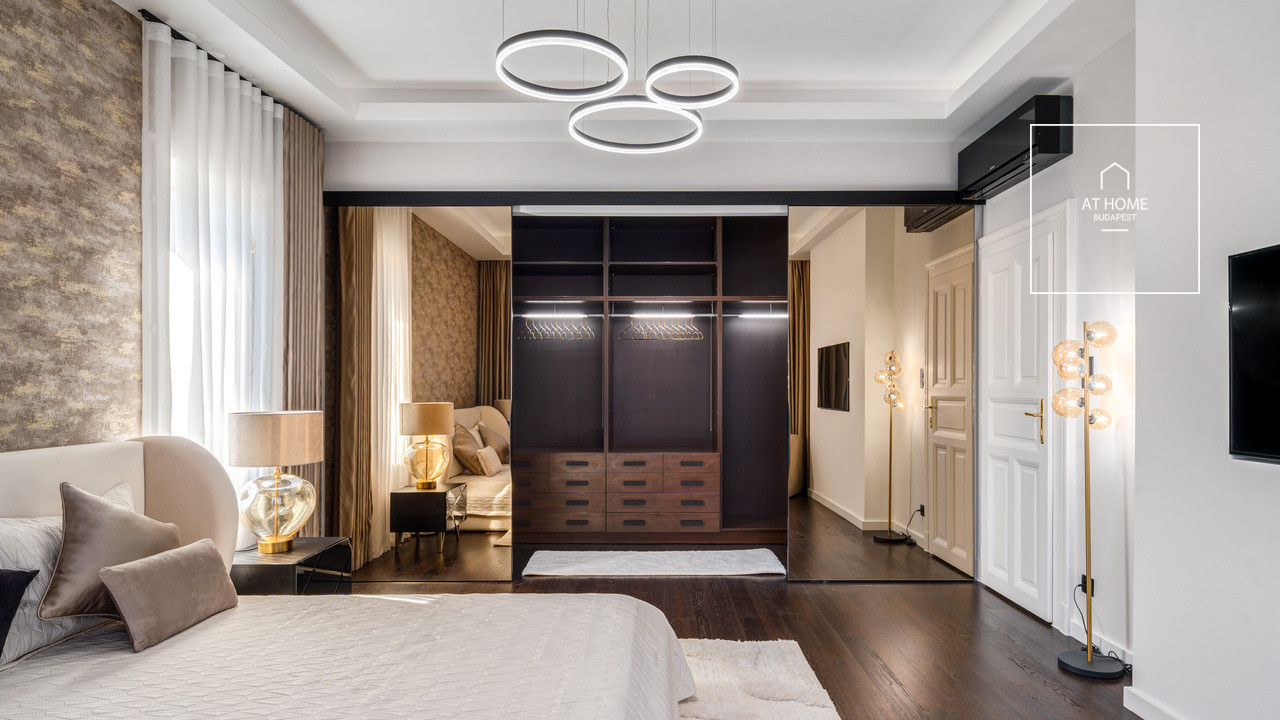 Renovated 120 sqm 2-Bedroom Apartment in District V, Lipótváros