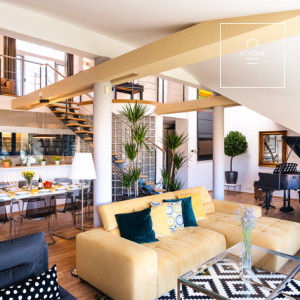 Luxurious, fully furnished 4bedroom apartment with a charming view. Nové Město