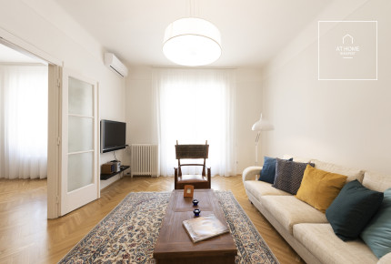 Central location  fully refurbished flat in 13th district