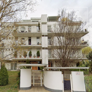 Bauhaus-style 2-bedroom apartment for sale in District XI, Sasad
