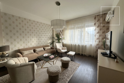 Downtown 3-Bedroom Apartment with Balcony near the Danube in Budapest’s 5th District