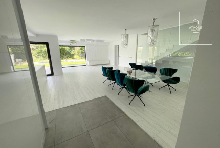 Budai panorámás családi ház a II/A kerületben, Budaligeten