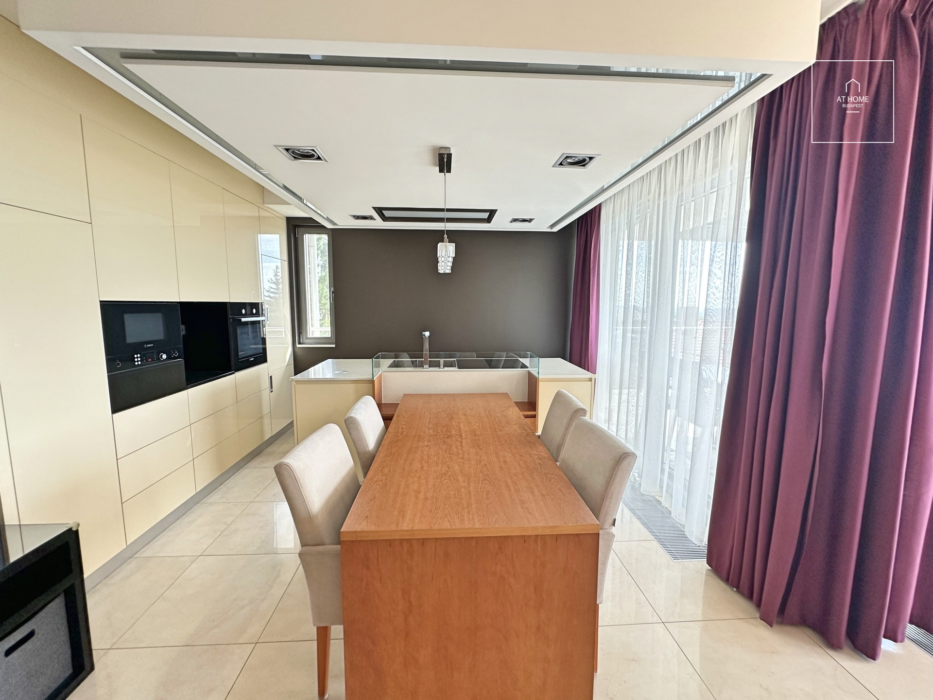 Három hálószobás napfényes lakás terasszal a Gellérthegyen